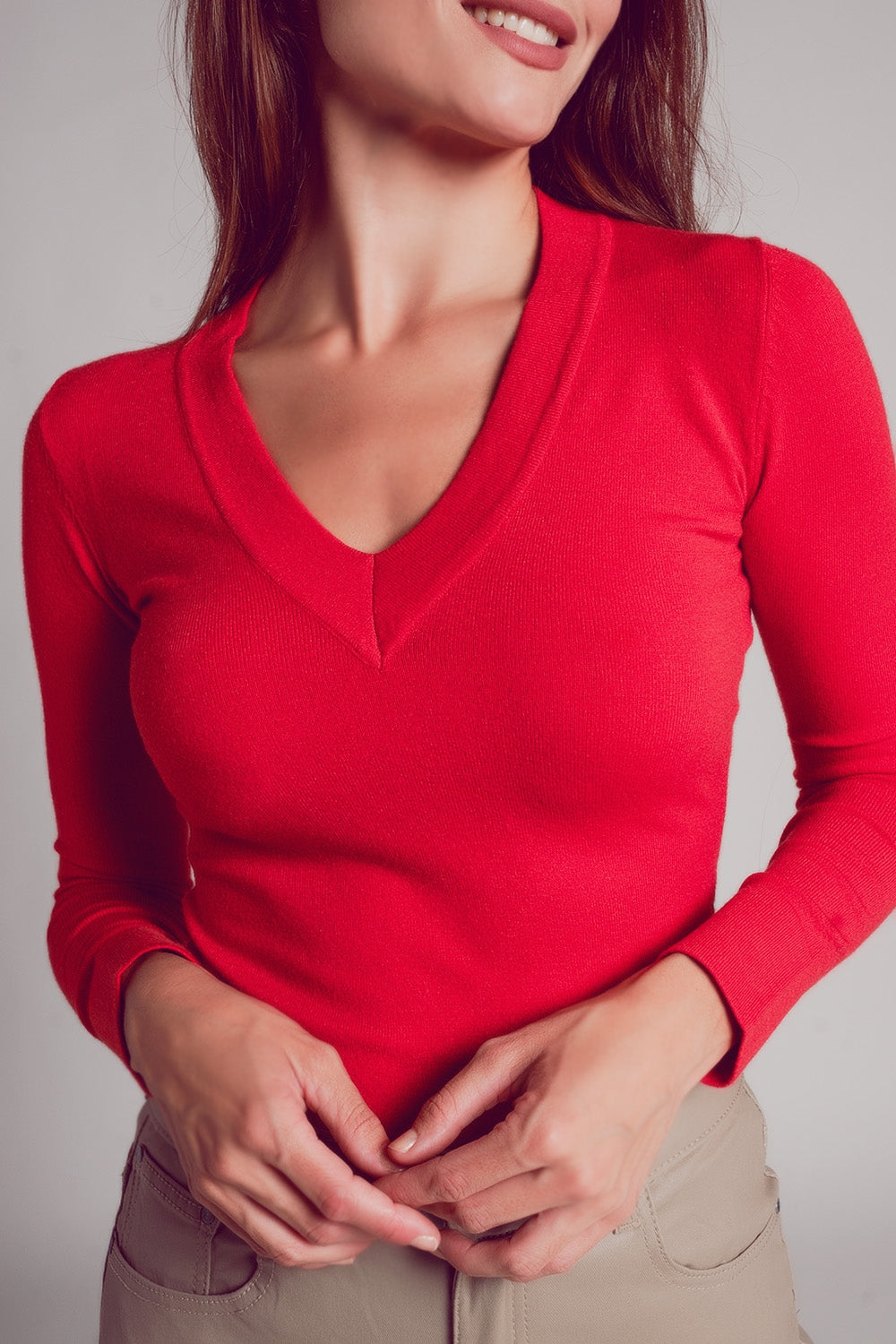 Camisola em V de malha fina vermelho