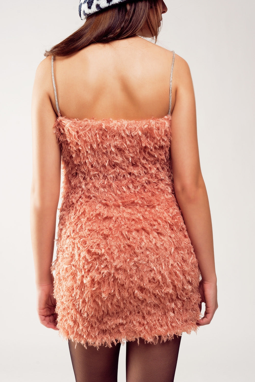 Mini vestido sem mangas de plumas em rosa