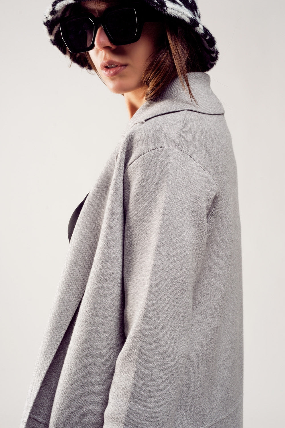 Cardigan de gola oversized em cinzento