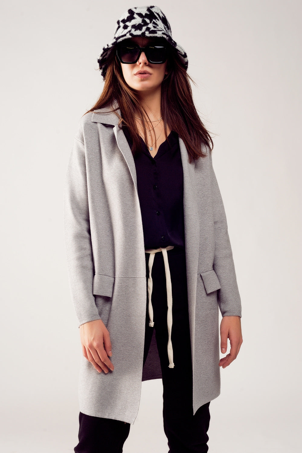 Cardigan de gola oversized em cinzento