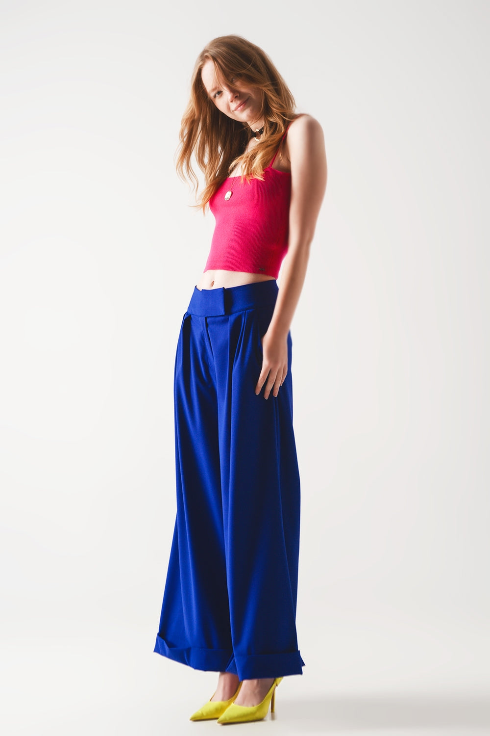 Top de malha sem mangas fucshia com nervuras