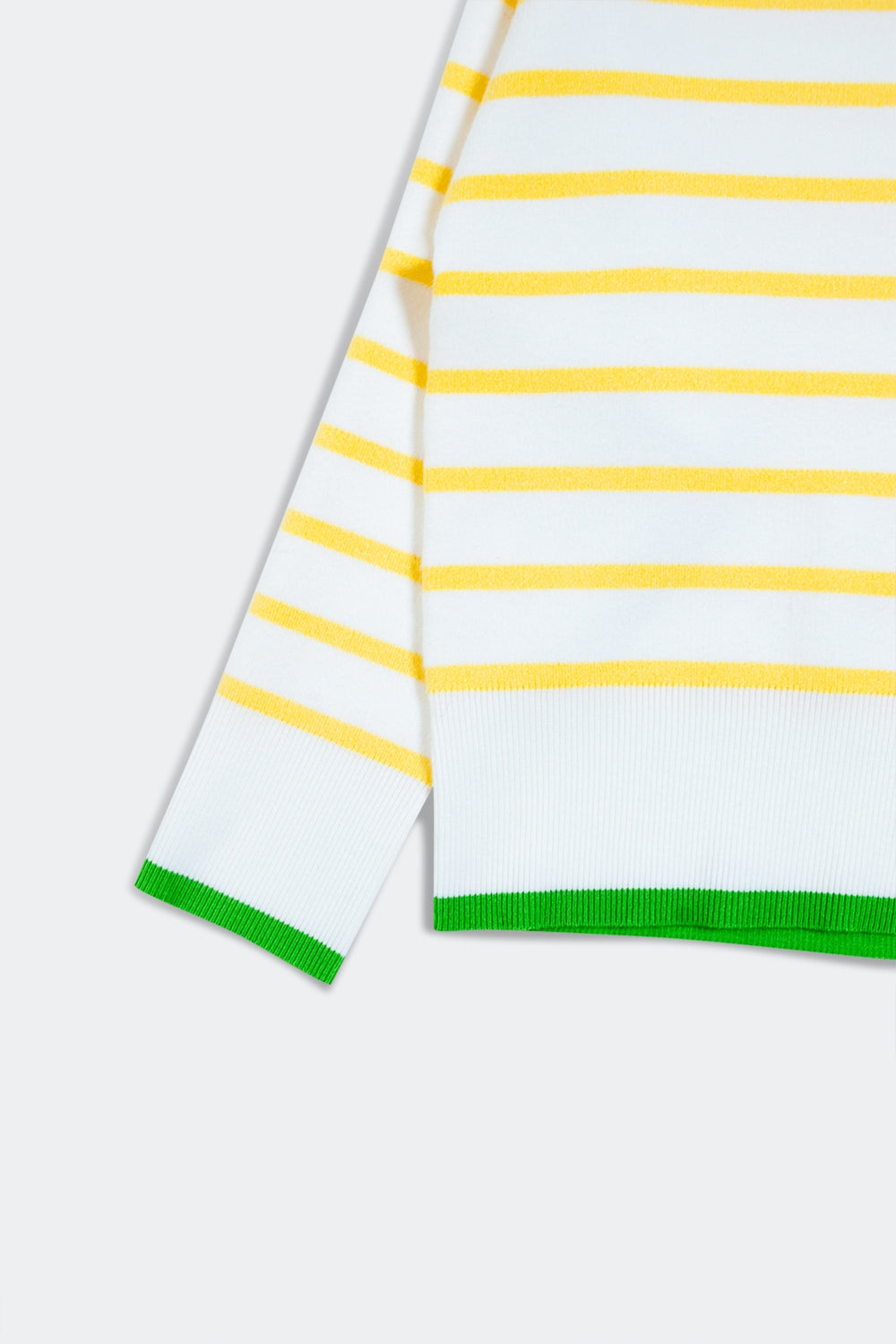 Camisola de listras amarelas e brancas