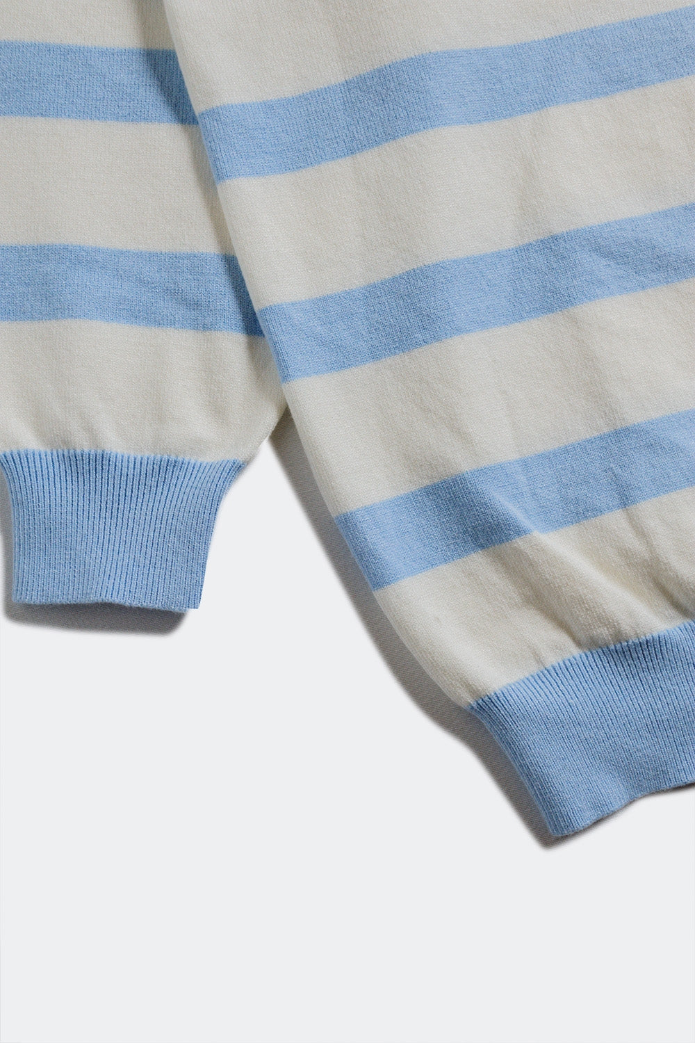 Camisola longa com riscas azuis