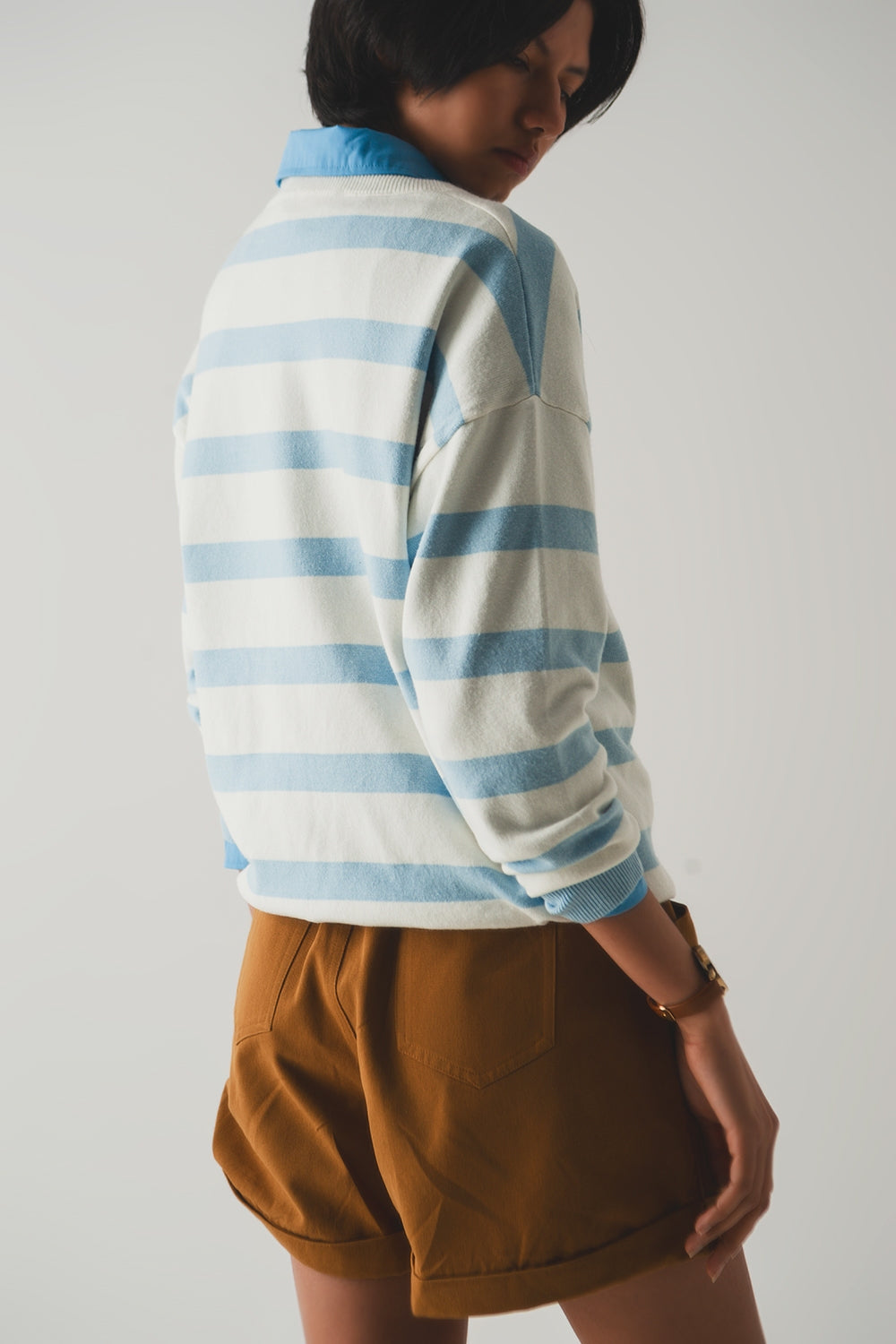 Camisola longa com riscas azuis
