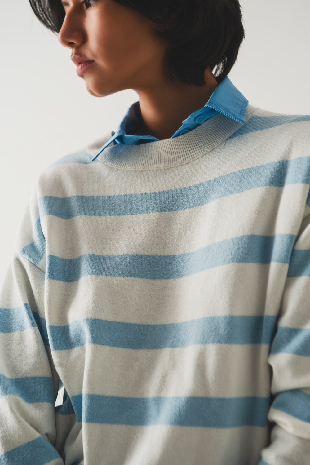 Camisola longa com riscas azuis