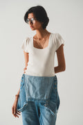 Camisola creme com decote quadrado e manga bufante