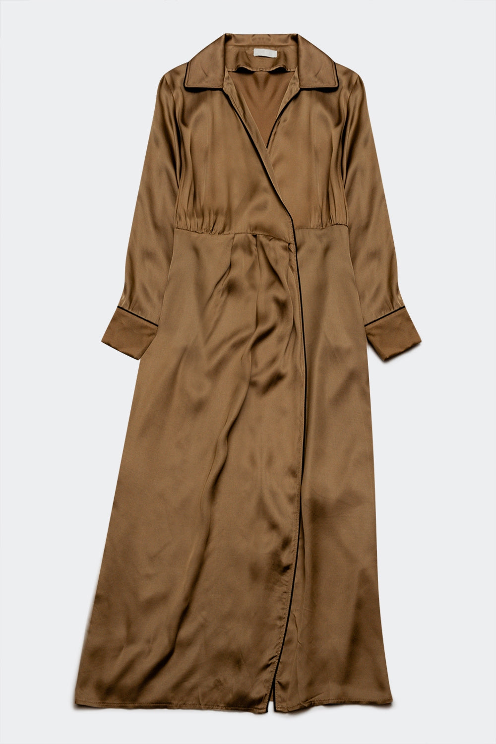 Vestido comprido em cetim bege