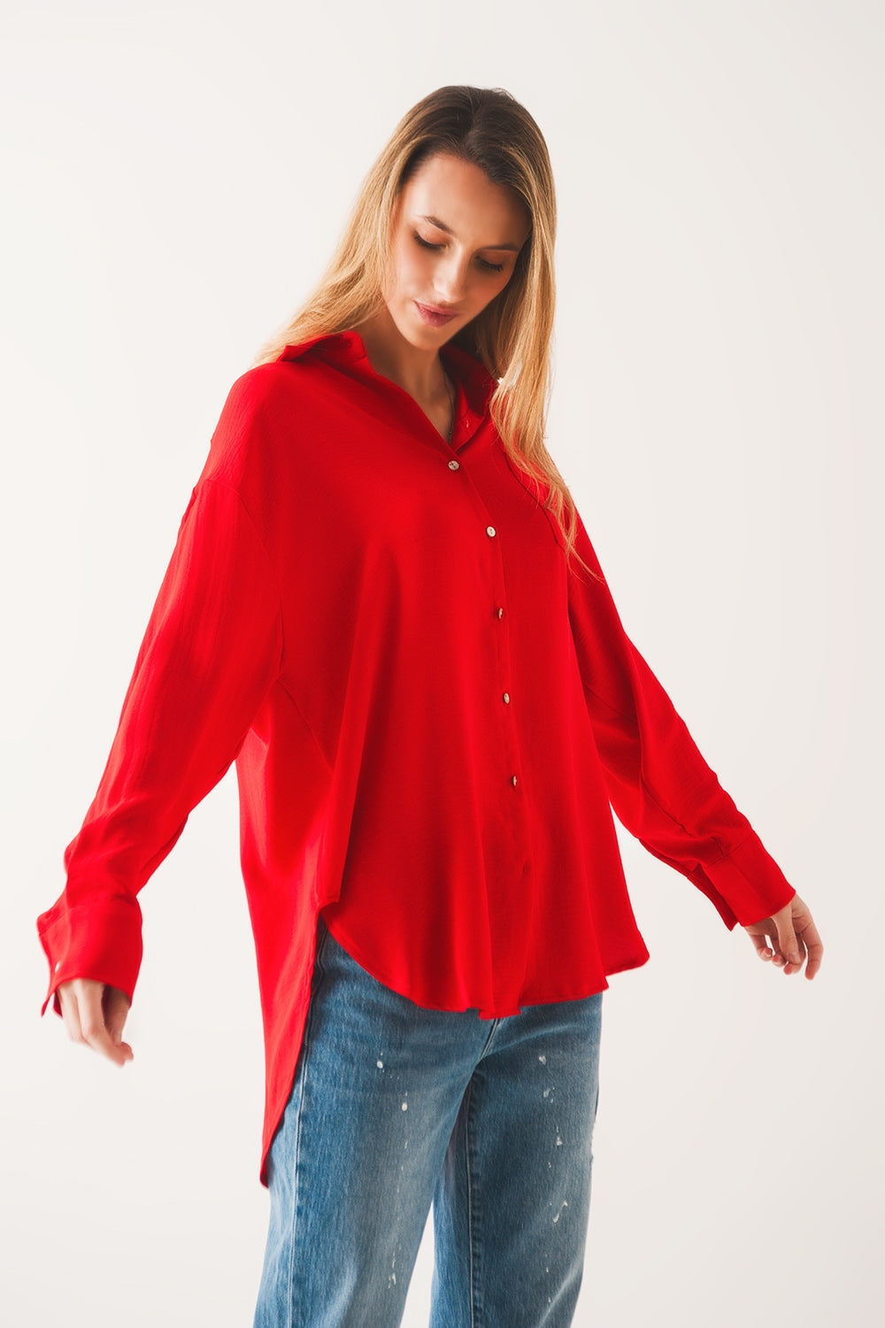 Camisa vermelha com detalhe de bolsillo