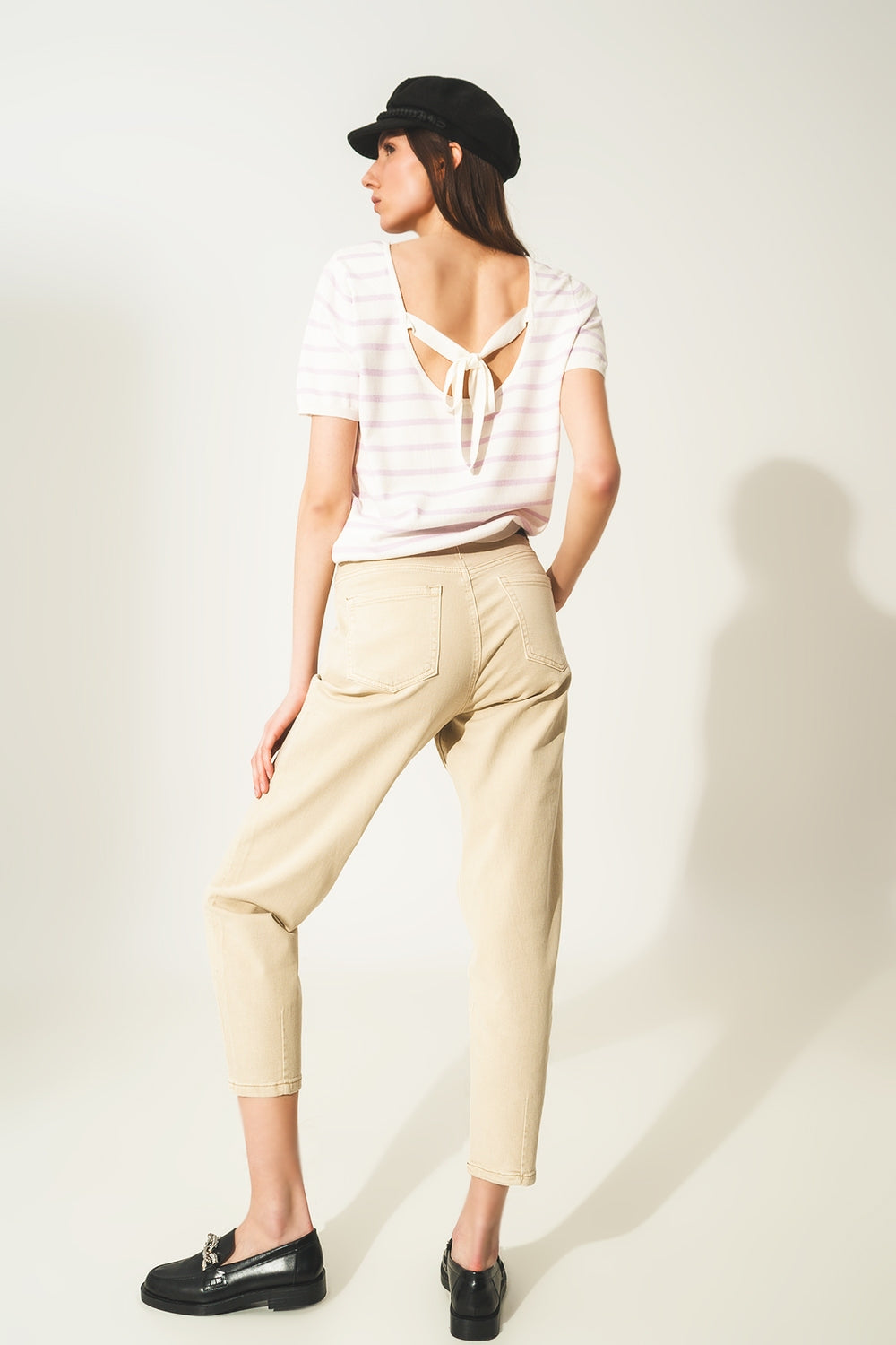Camisola listrada com costas abertas e lacagem lilas