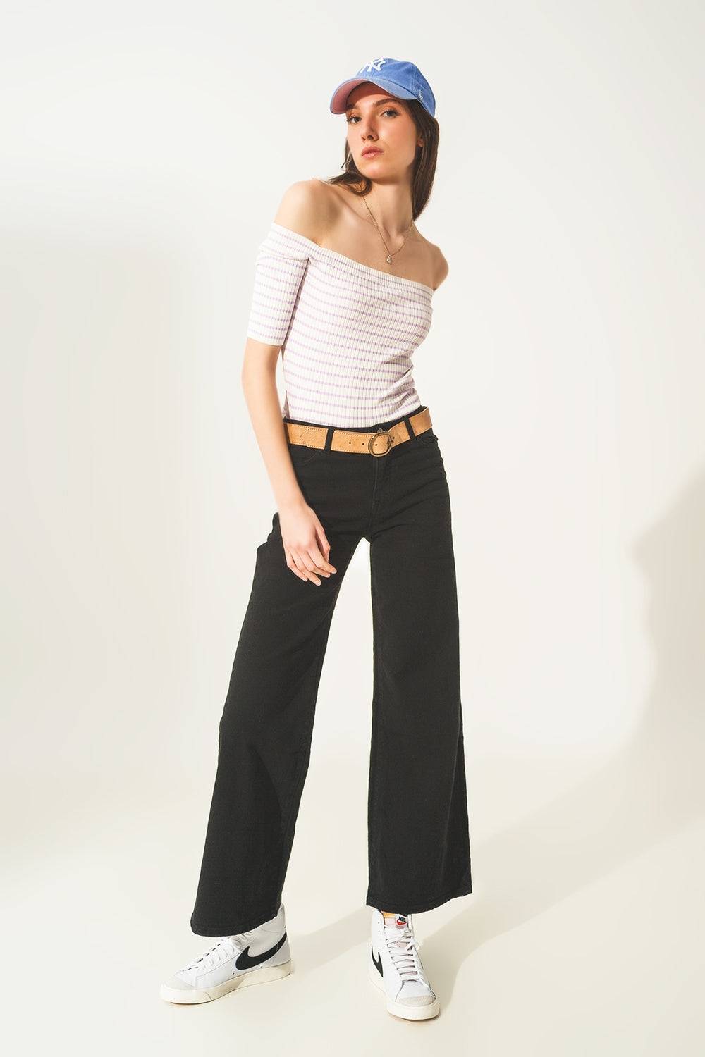 Top lilas listrado com decote Bardot