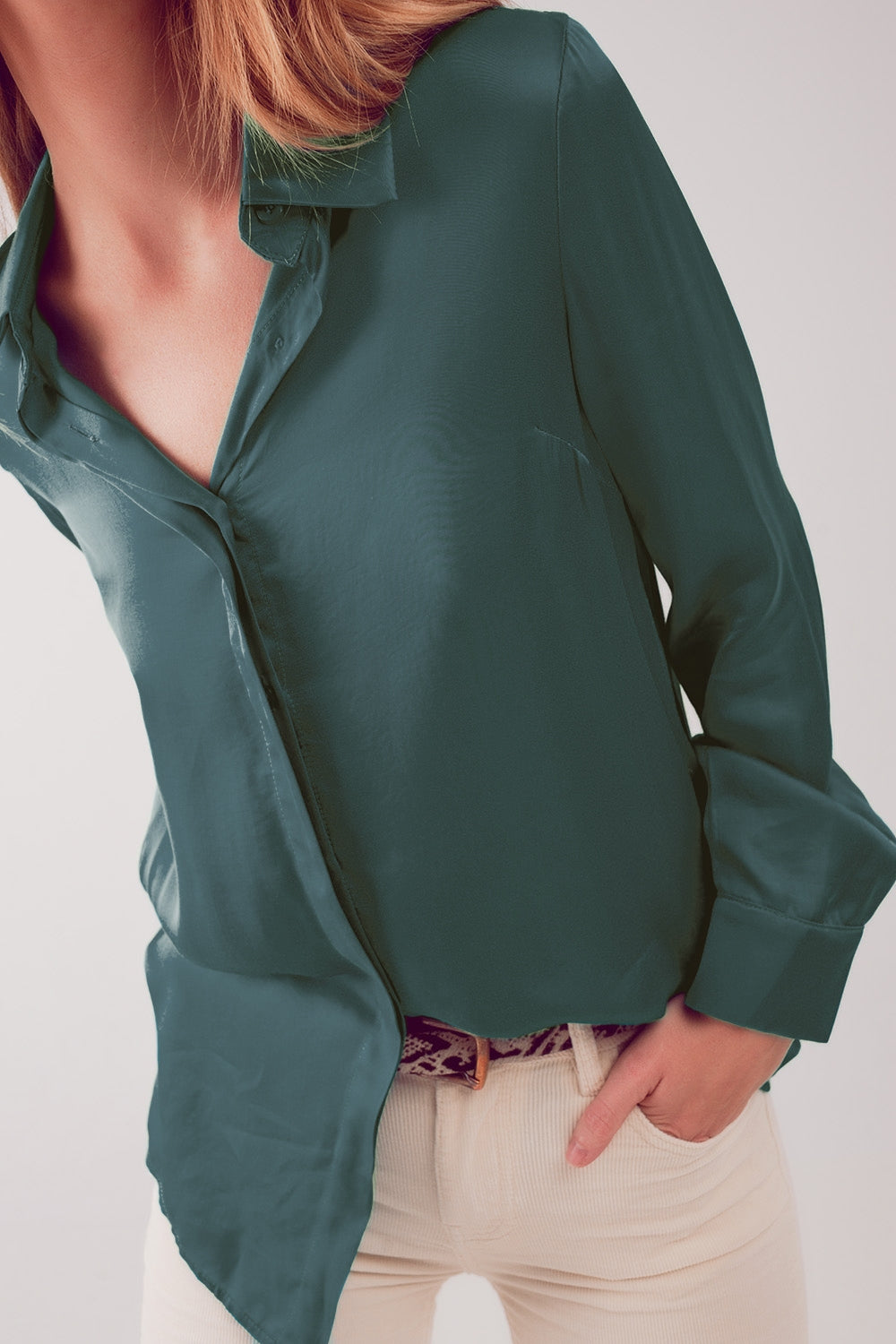 Camisa de cetim em verde