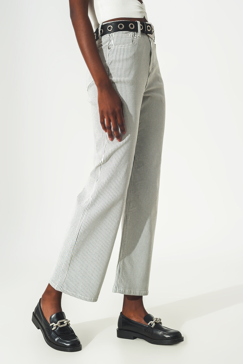 Calça flare listrada cinza