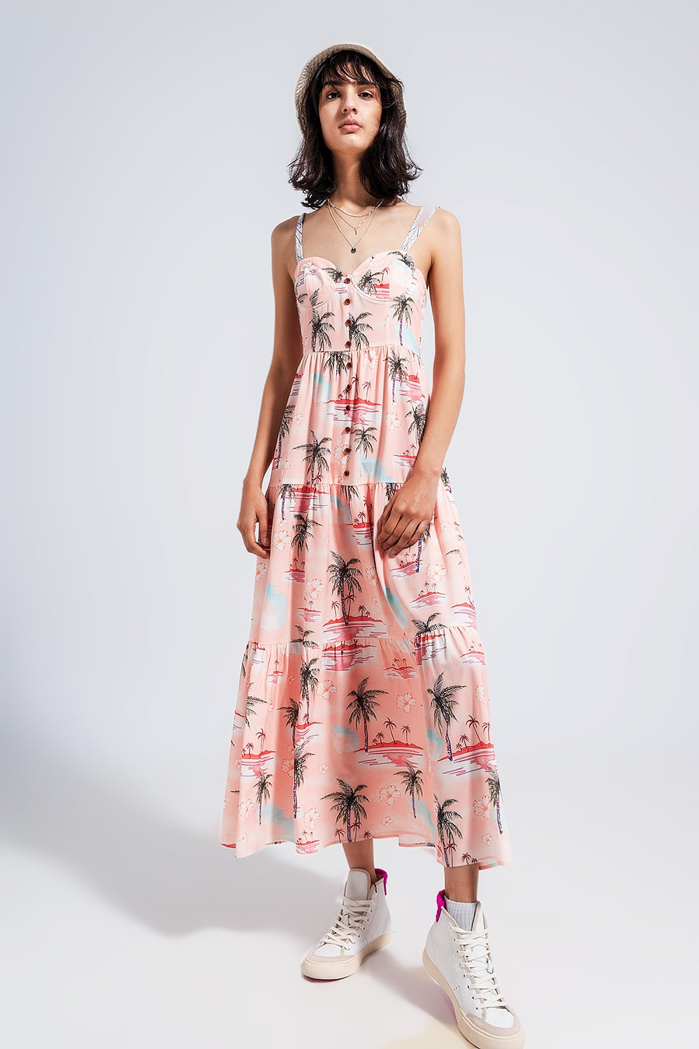 Vestido de praia maxi em estampado tropical