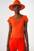 Camisola laranja com decote quadrado e manga bufante
