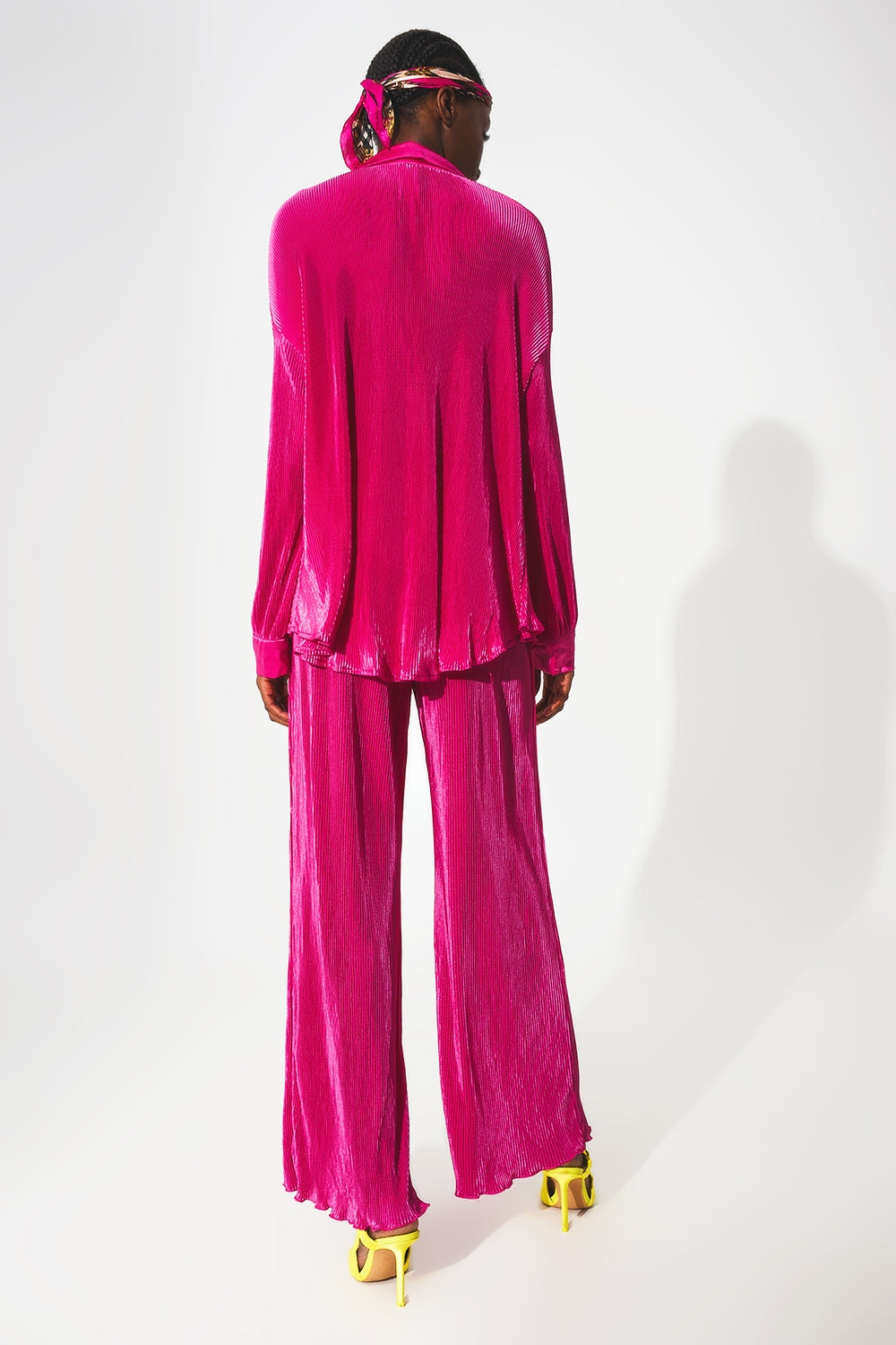 Camisa de cetim de pregas em fuchsia