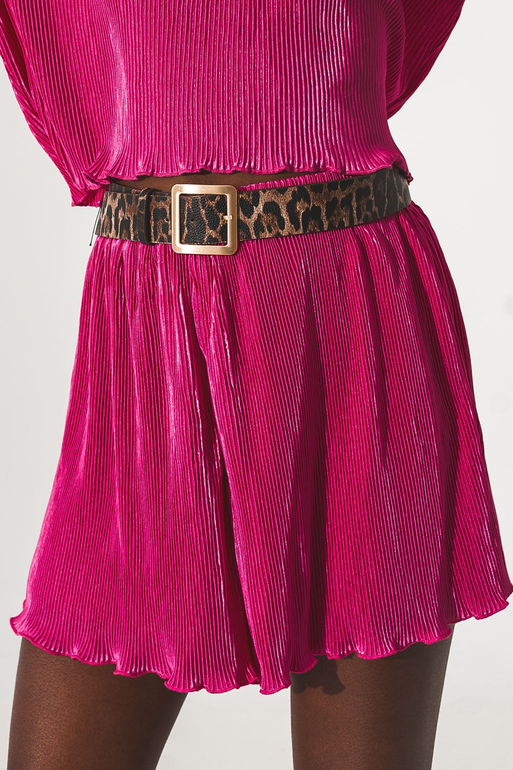 Shorts plissados em fuschia