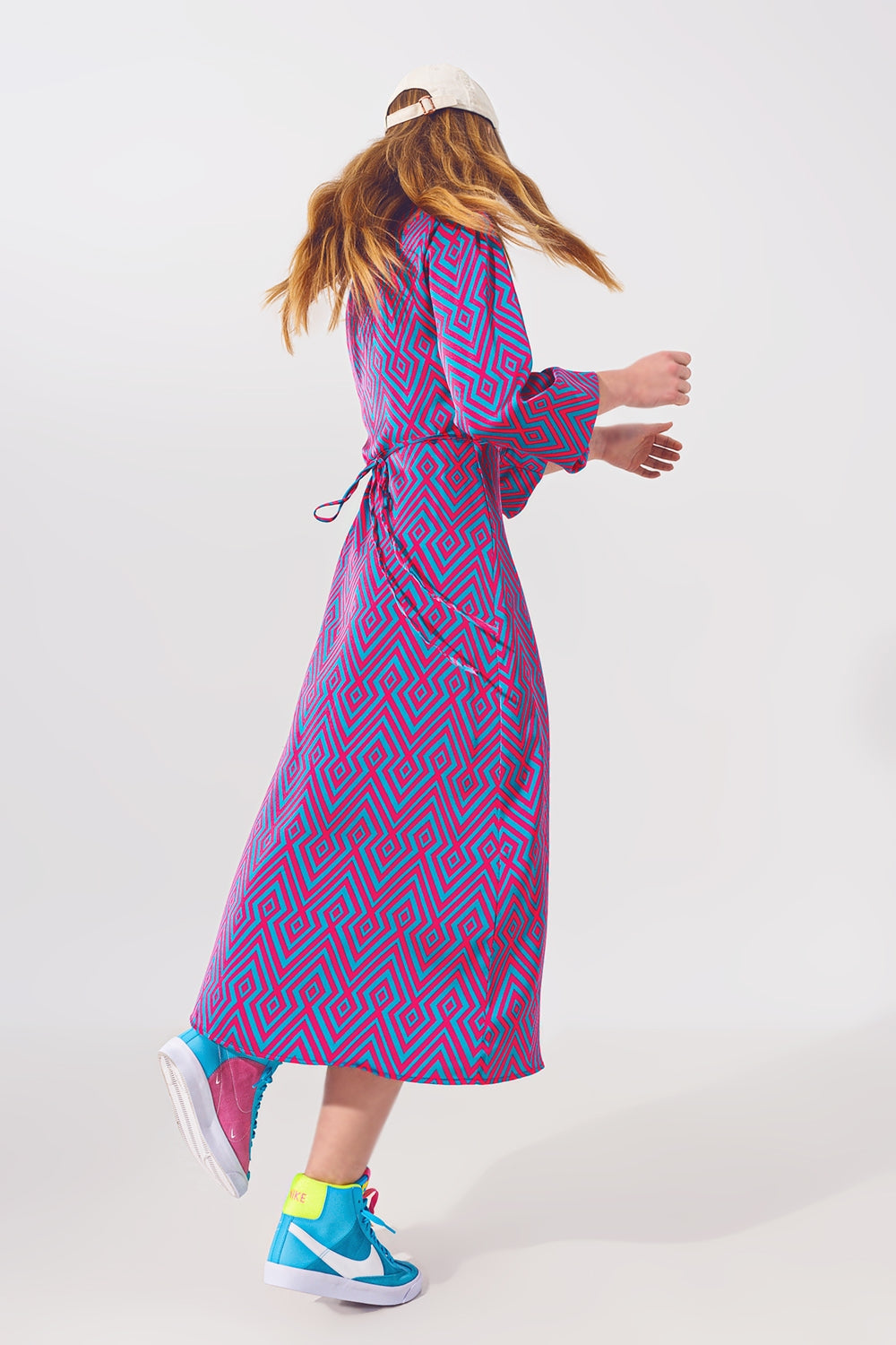 Vestido de manga comprida Maxi Wrap em Geo Print