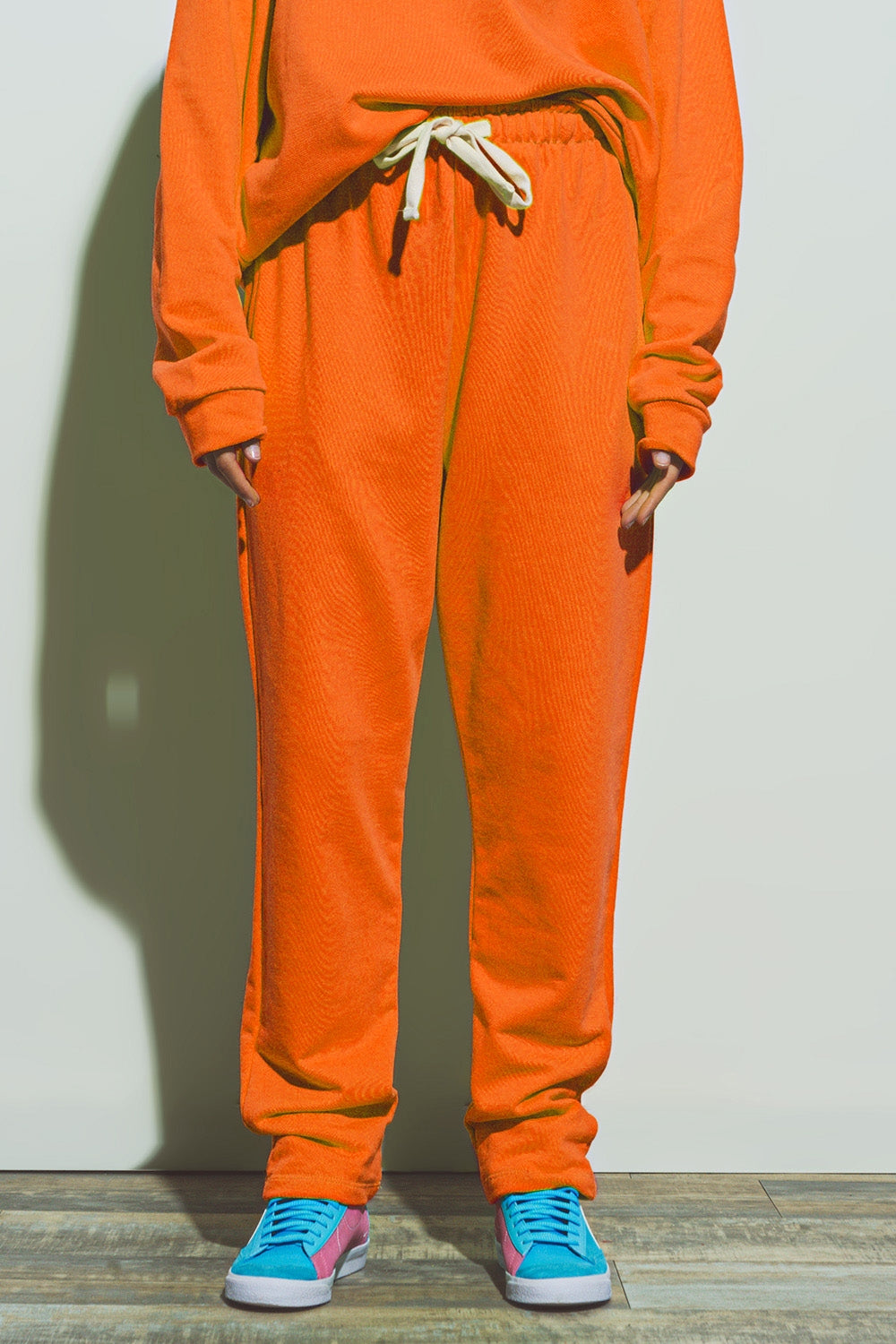 Jogger com cintura de laço em Laranja Brilhante