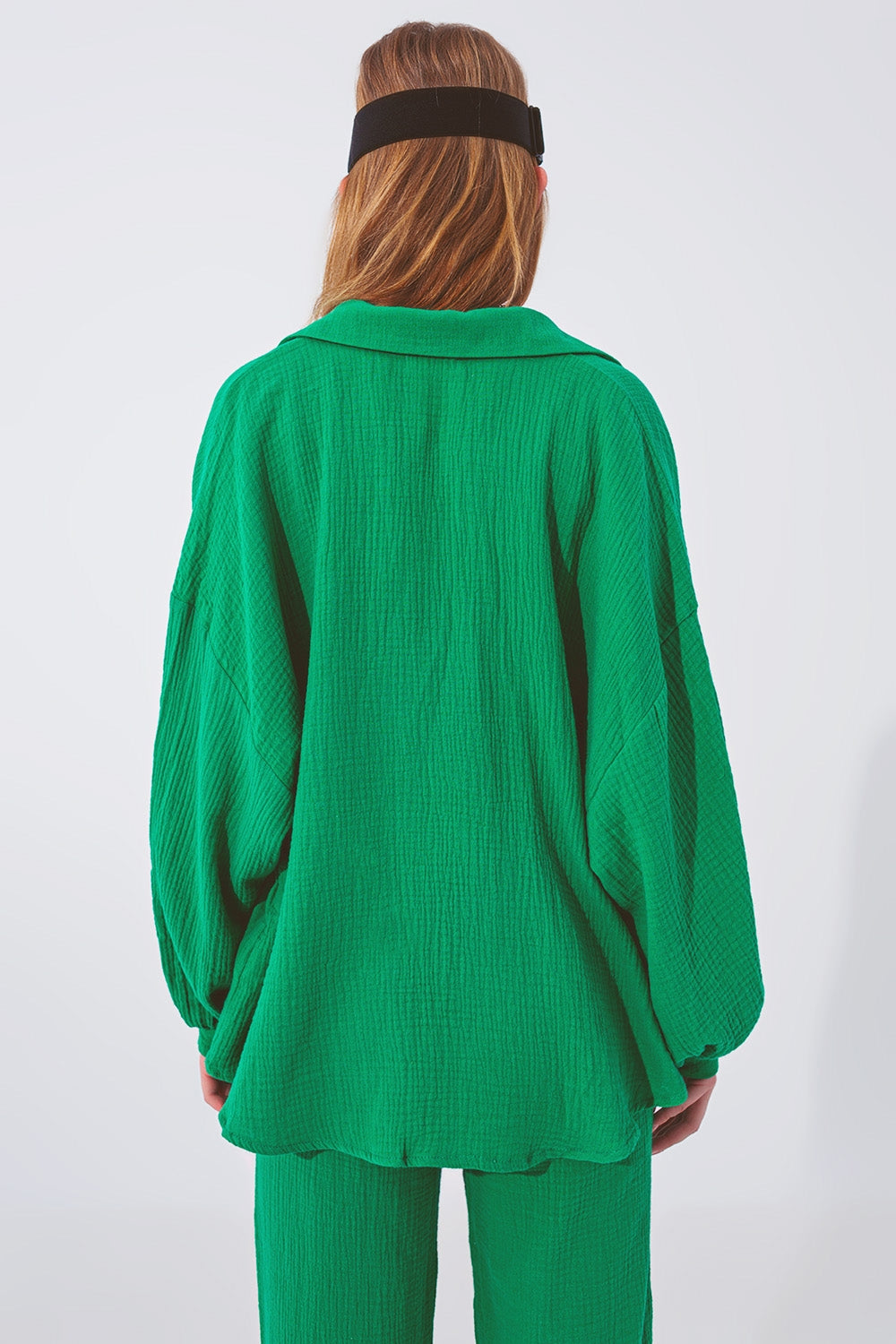 Camisa Solta Texturizada em Verde