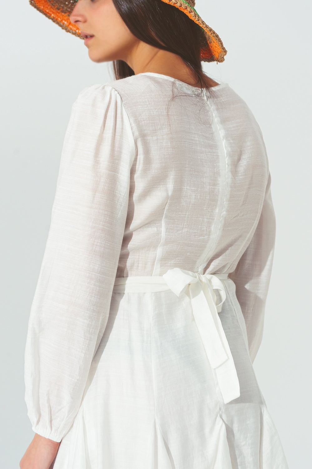 Roupa Ruffle V Vestido de Pescoço Branco