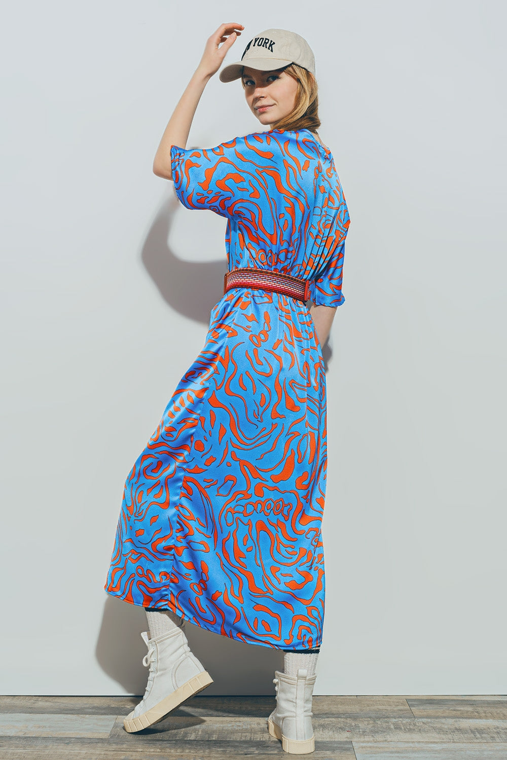 Vestido de Cetim V Neck Midi em Azul