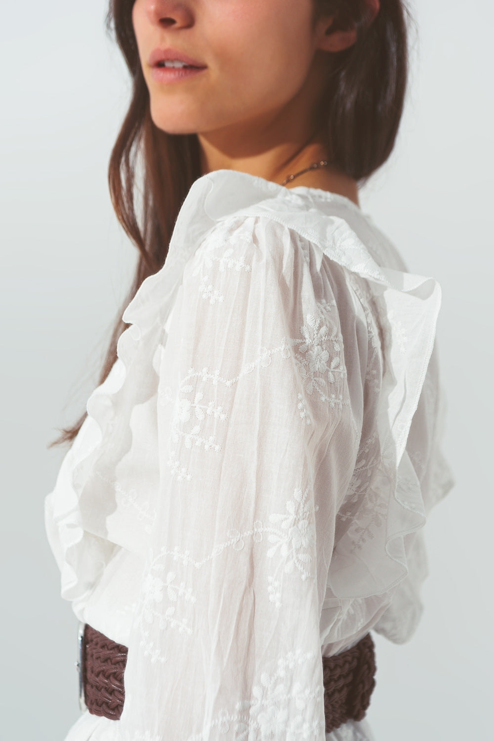 Mini Vestido de Rufo Floral em Branco