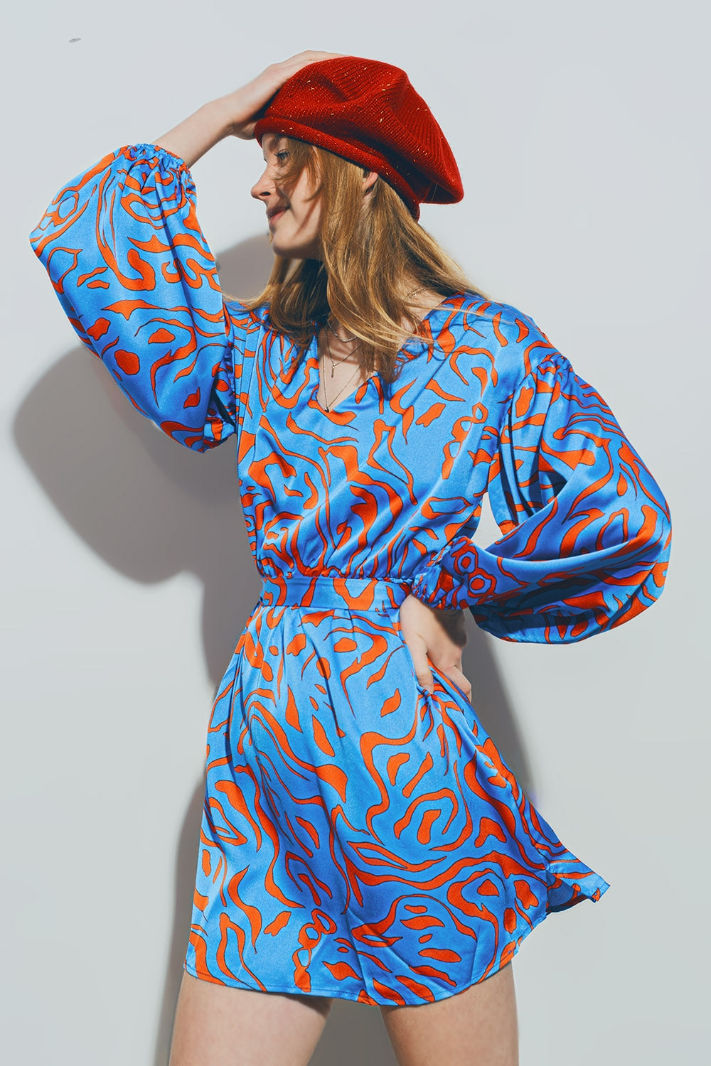 Mini Vestido de Pescoço em V Cetim Azul