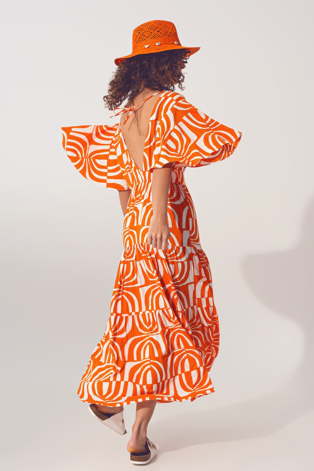 V Vestido Midi de Pescoço V com Impressão em Laranja