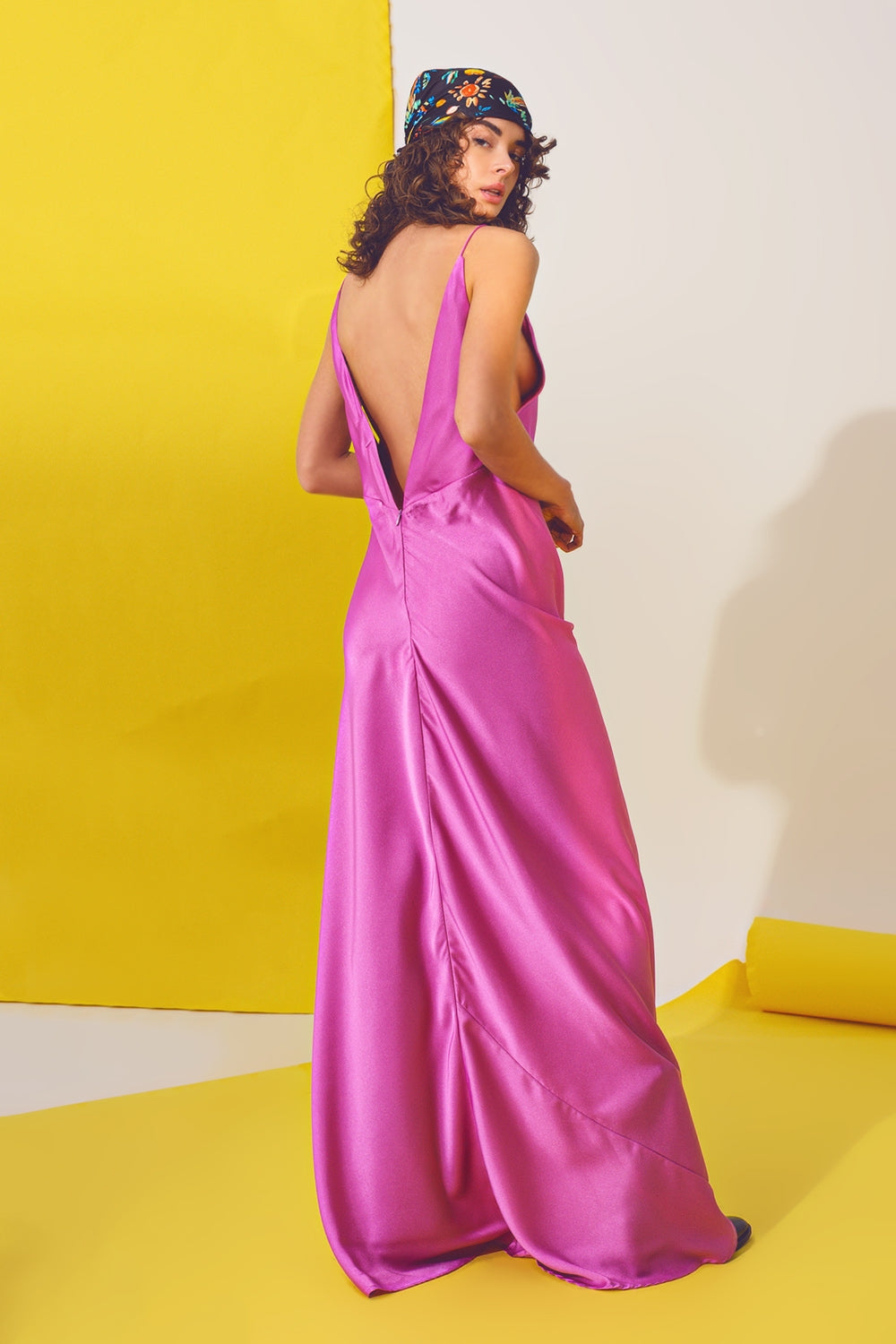 Vestido de Cetim Maxi com Alças de Esparguete em Fuchsia