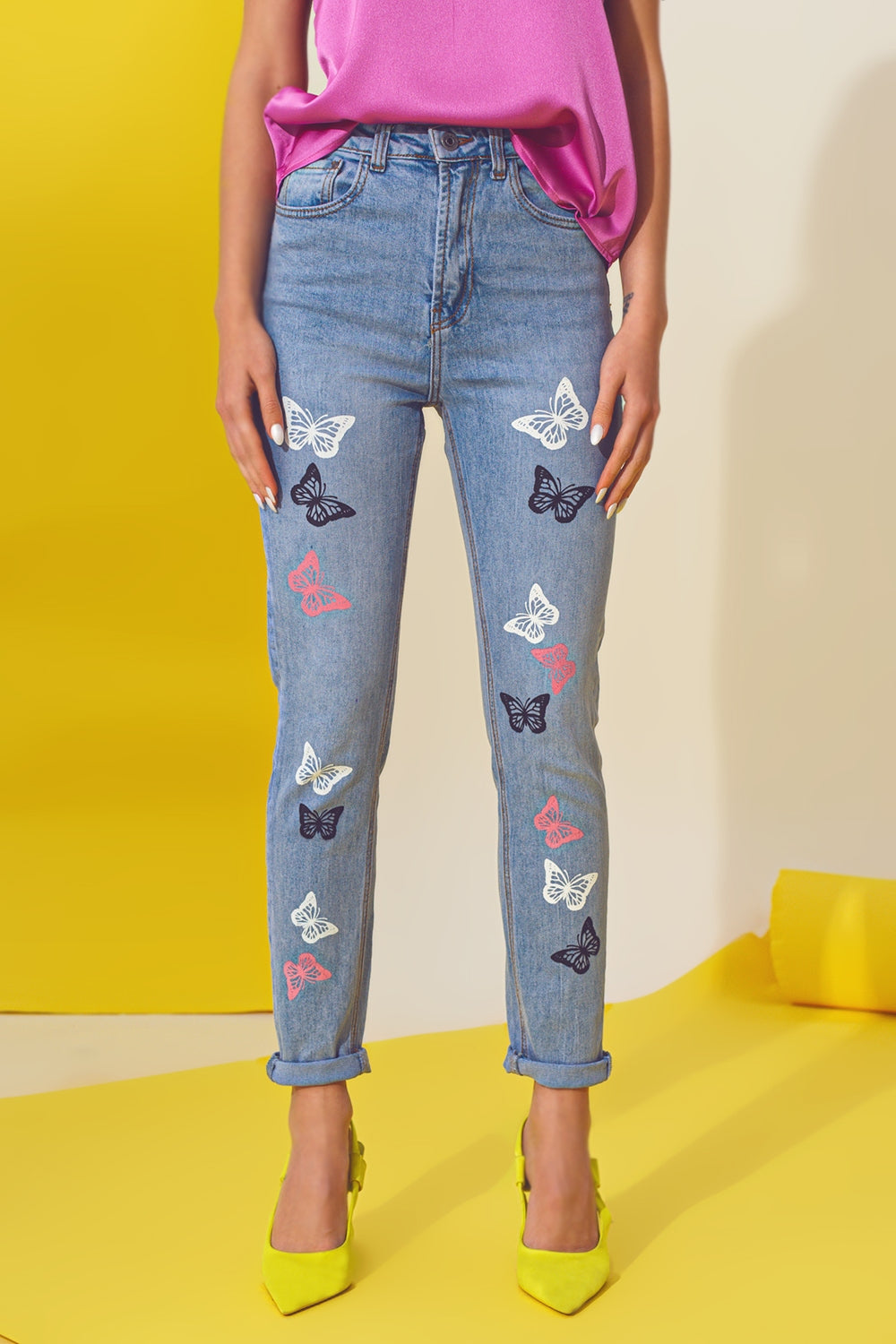 Calças de ganga skinny com detalhe de borboleta em Light Blue Wash