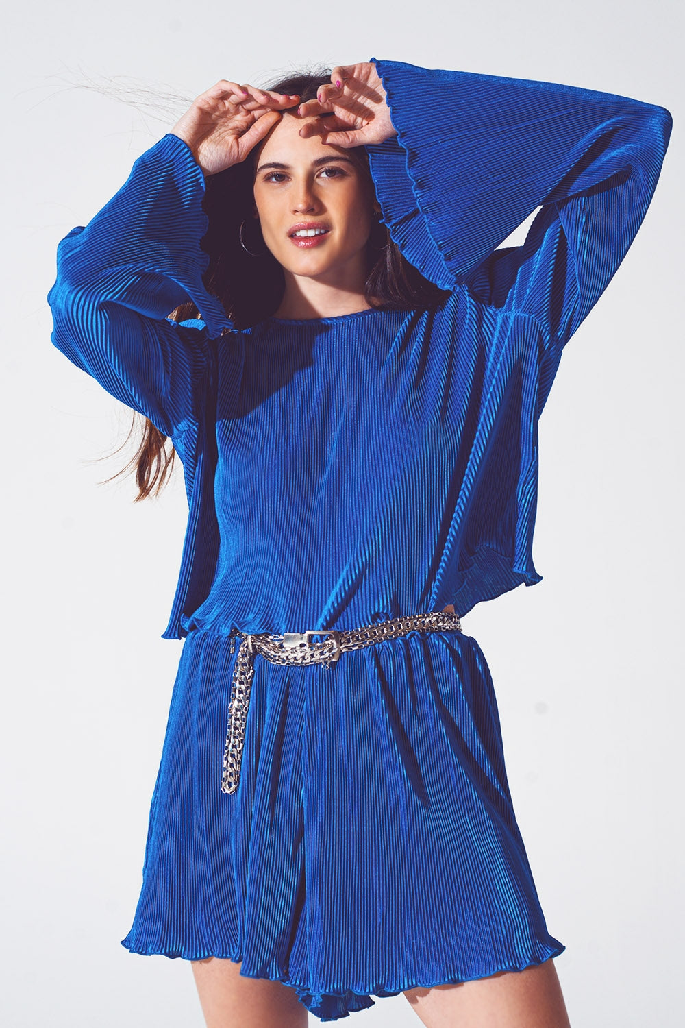 Top curto plissado com decote redondo em azul
