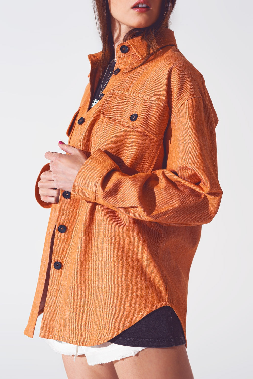 Shacket de manga comprida em laranja