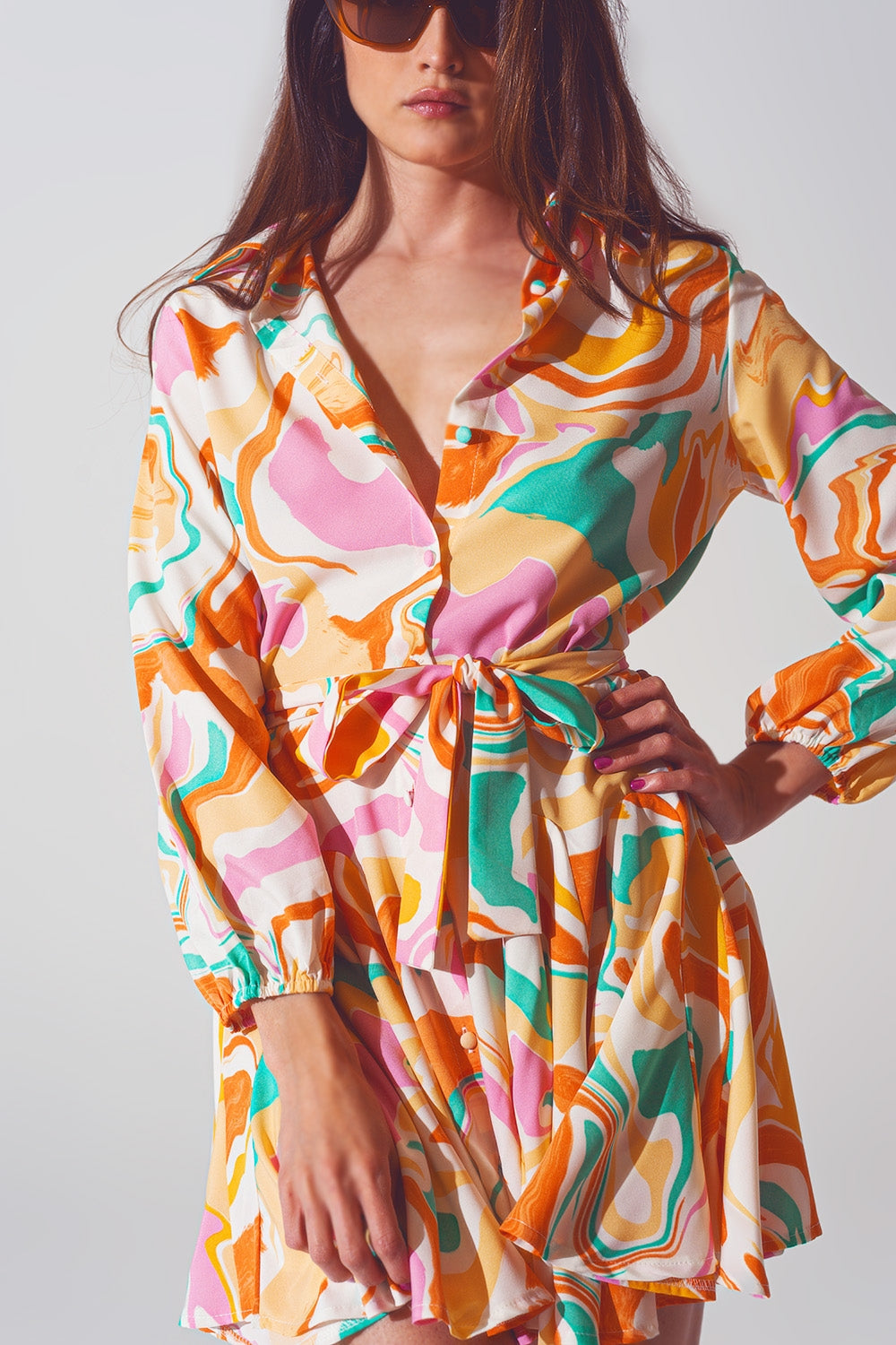 Vestido estampado psicadélico em multicolorido