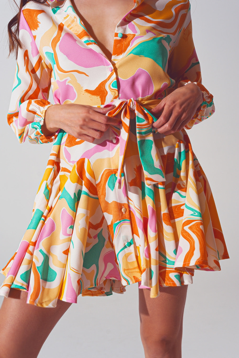 Vestido estampado psicadélico em multicolorido