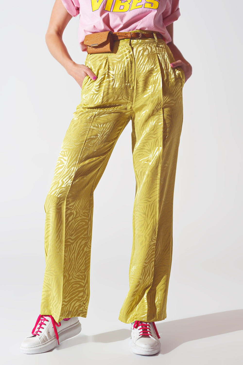 Calça de estampa zebra com corte largo em verde