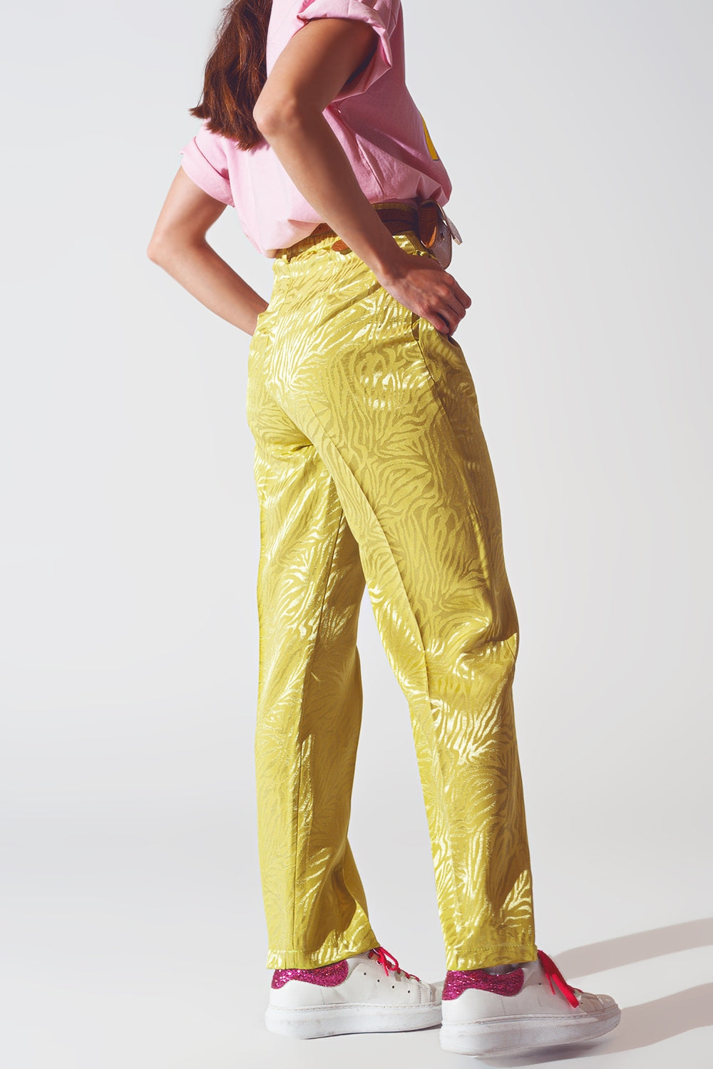 Calça de estampa zebra com corte largo em verde