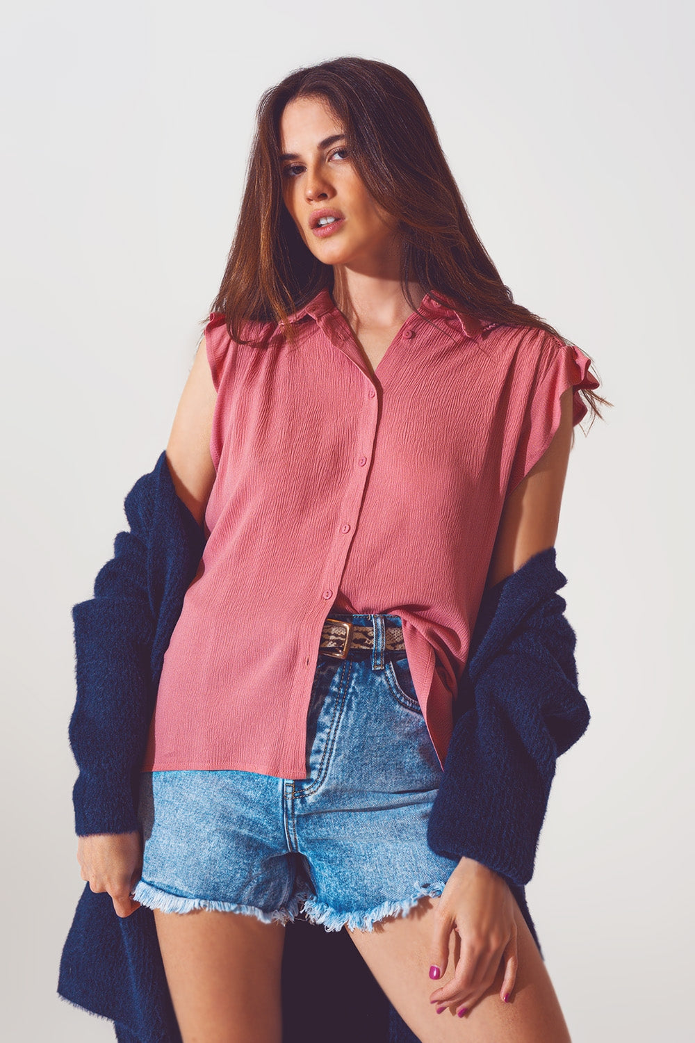 Blusa com mangas curtas franzidas em rosa