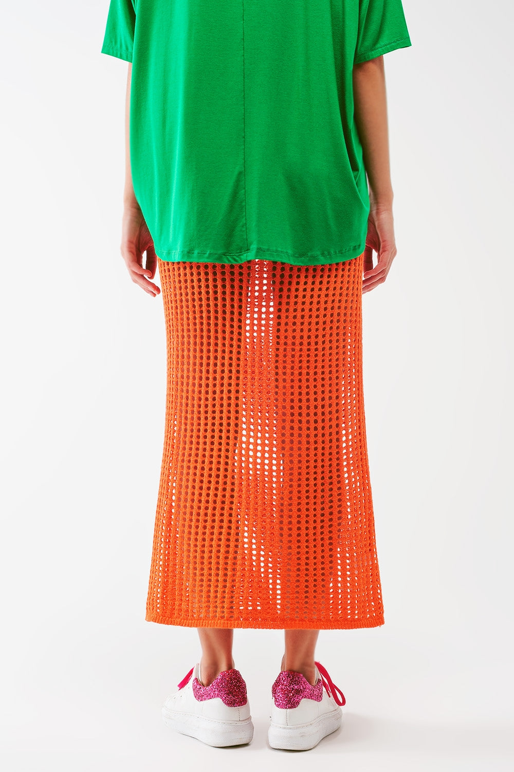 Saia maxi em crochê transparente na cor laranja