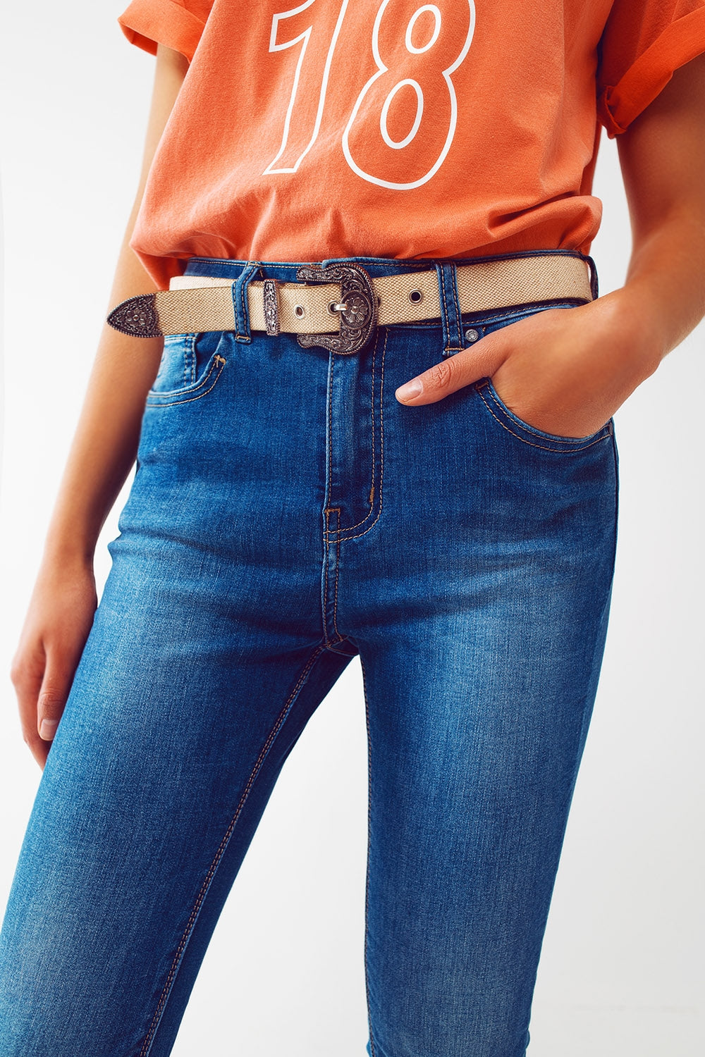 Calça de ganga skinny de lavagem média