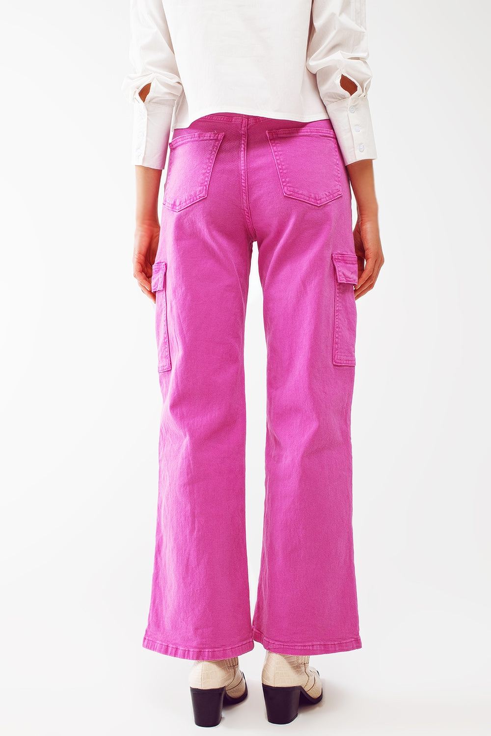 Calça cargo reta em fúcsia