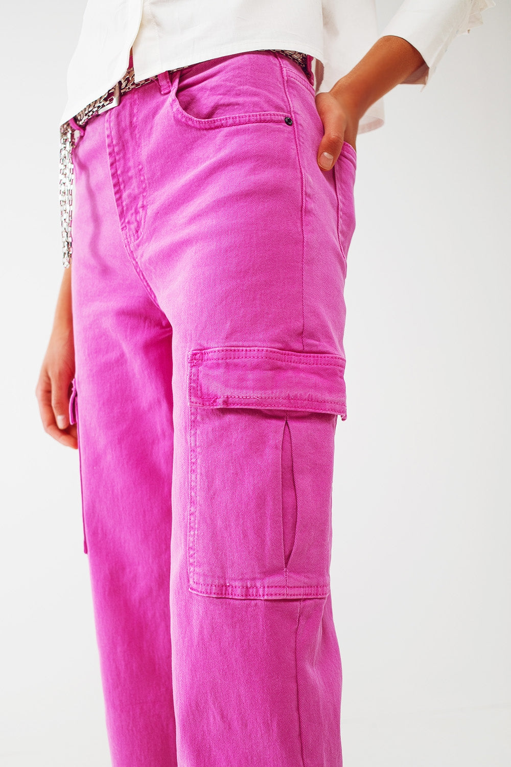 Calça cargo reta em fúcsia
