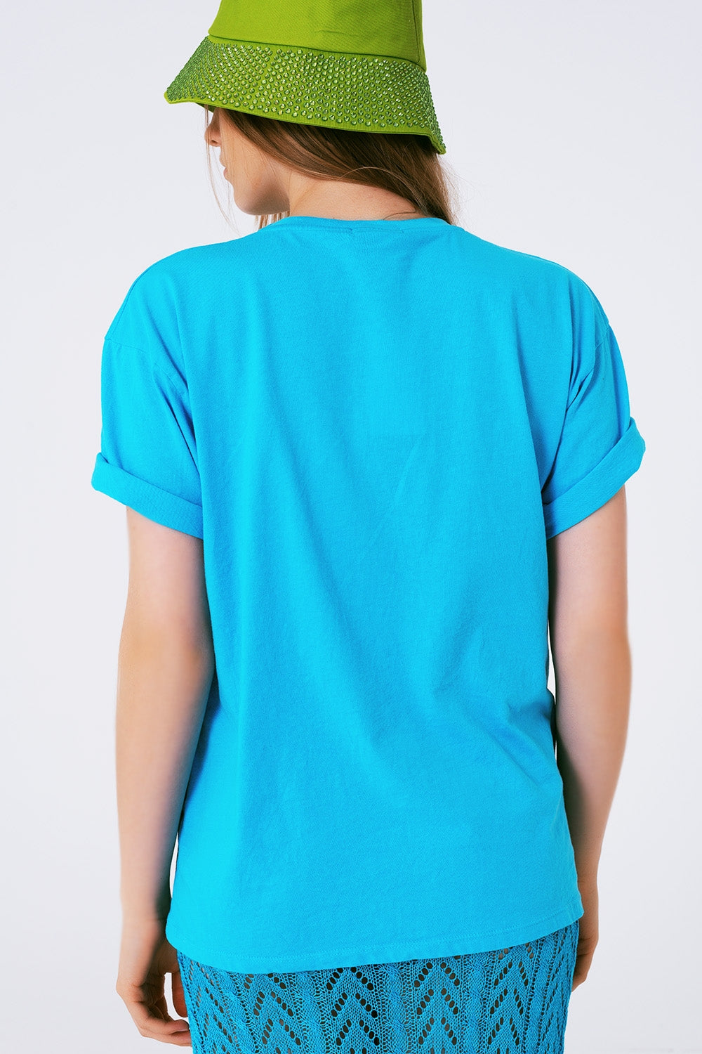 Camiseta com estampa gráfica limitada em azul