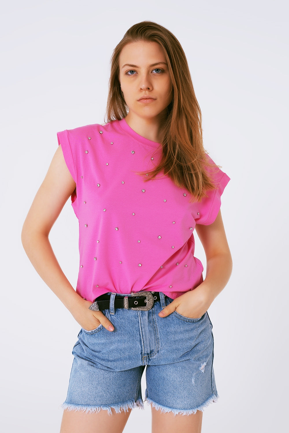 Camiseta sem mangas com detalhe em strass rosa