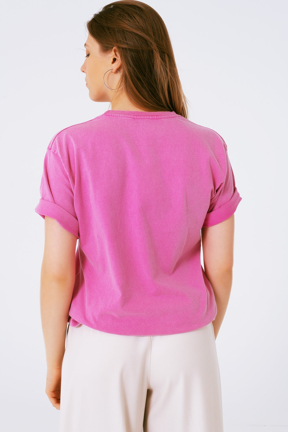 Camiseta com estampa gráfica e o texto Summer Love em rosa