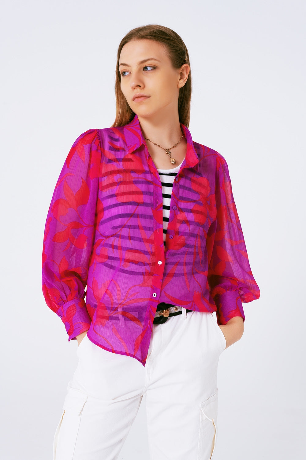 blusa de chiffon com estampa floral fúcsia
