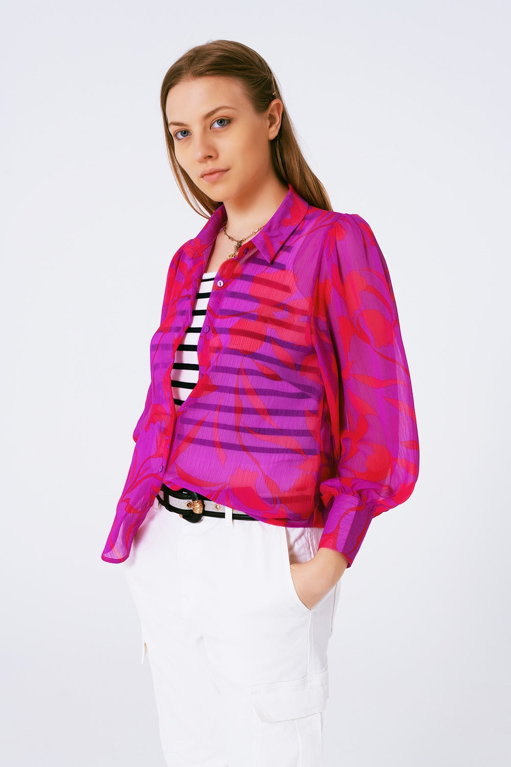 blusa de chiffon com estampa floral fúcsia