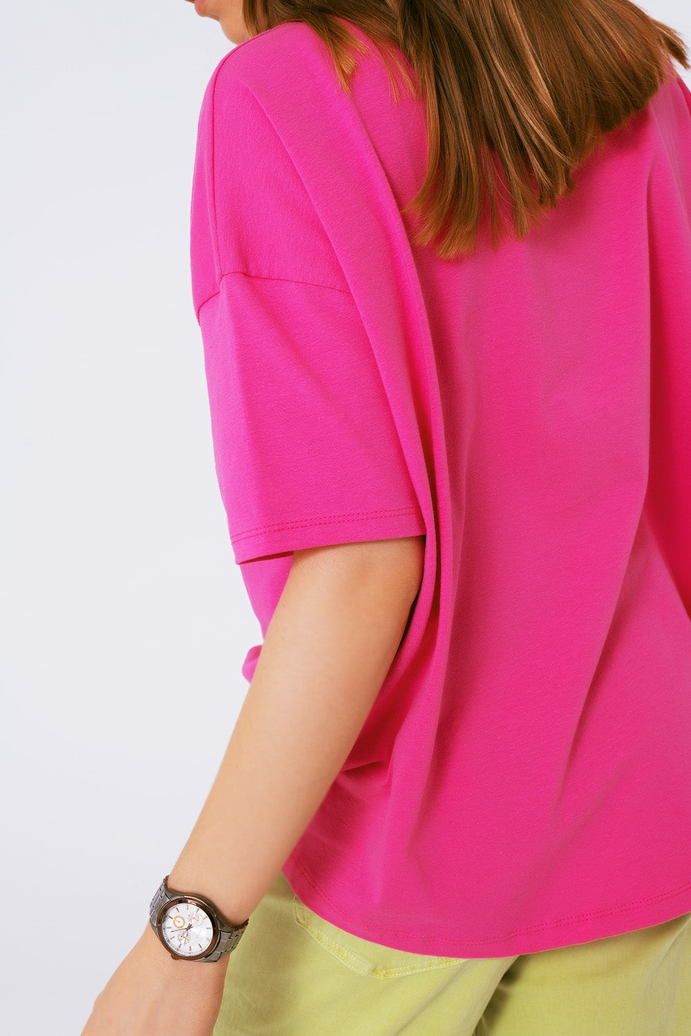 camiseta fuchsia folgada com urso colorido
