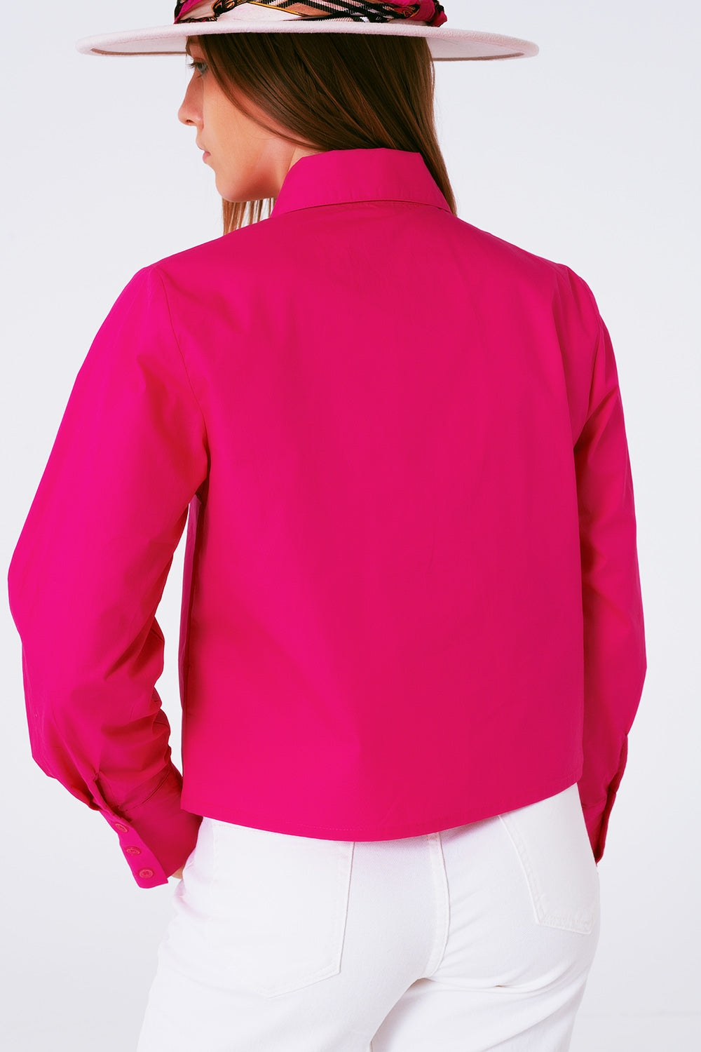 Camisa com colarinho de franjas e strass em fuxia