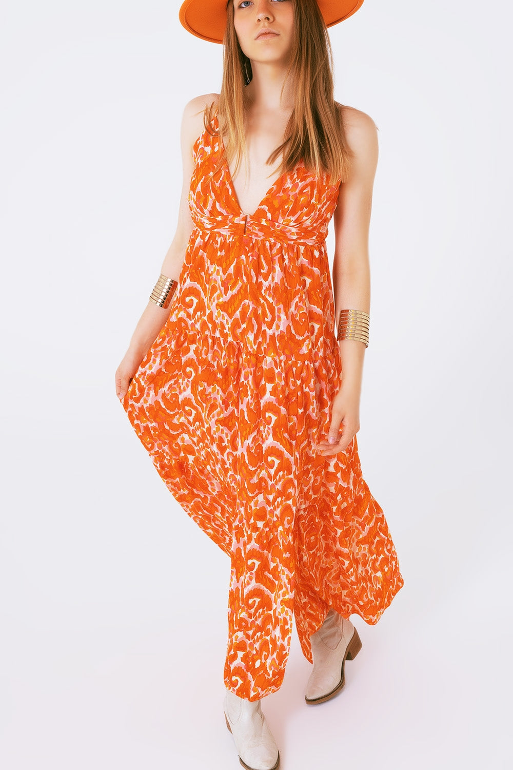 Vestido longo estampado floral com decote em V em laranja