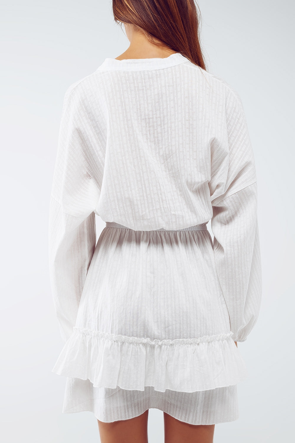 Vestido curto skater com mangas compridas e textura em branco